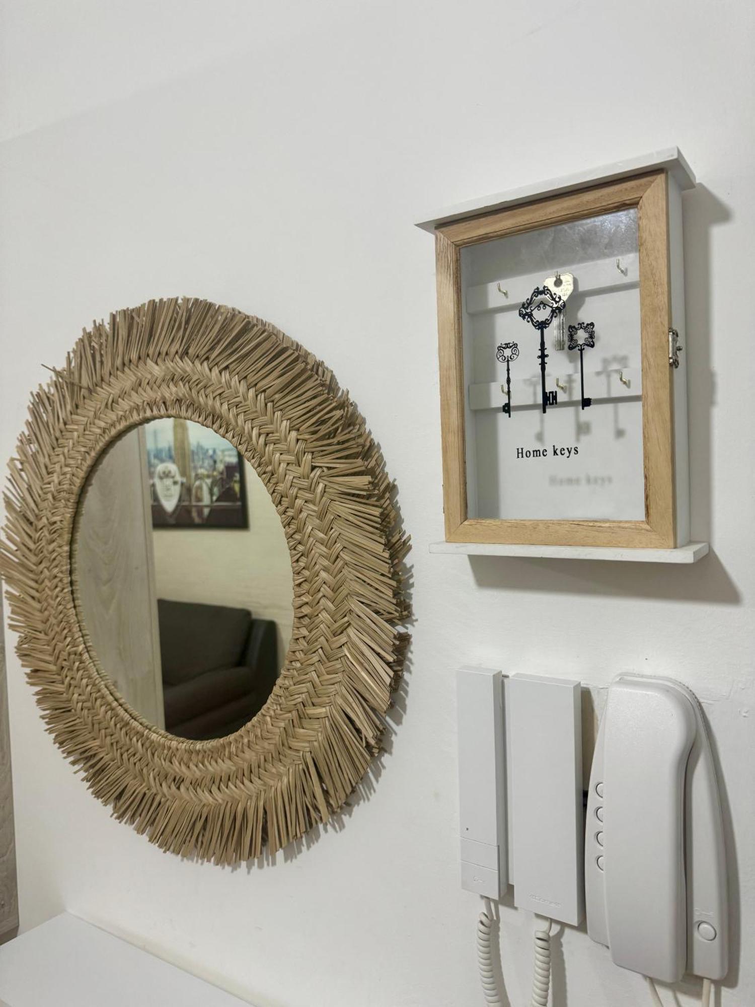 Casa Alessio - Elegante Appartamento Nel Cuore Di Cesano Maderno Exteriér fotografie