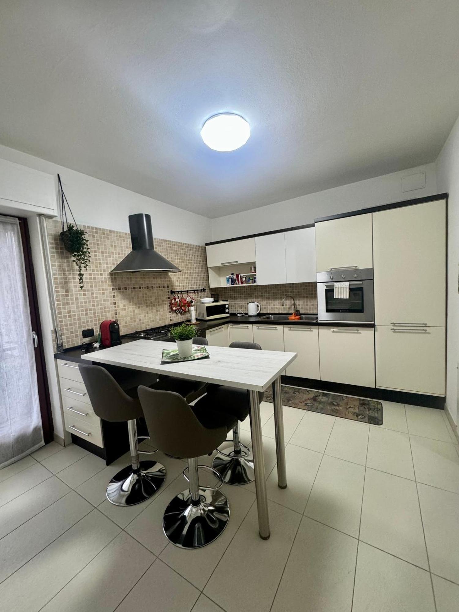 Casa Alessio - Elegante Appartamento Nel Cuore Di Cesano Maderno Exteriér fotografie